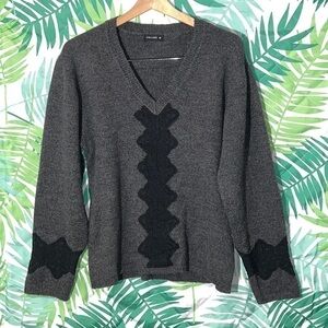 Calliope Italian brand sweater.. color gray -size M